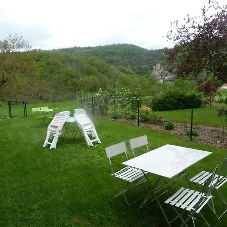 chambre d'hôtes Cadravals Belcastel Aveyron Extérieur photo